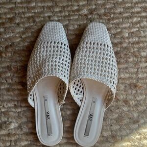 Zara Women's Ivory Woven Clogs